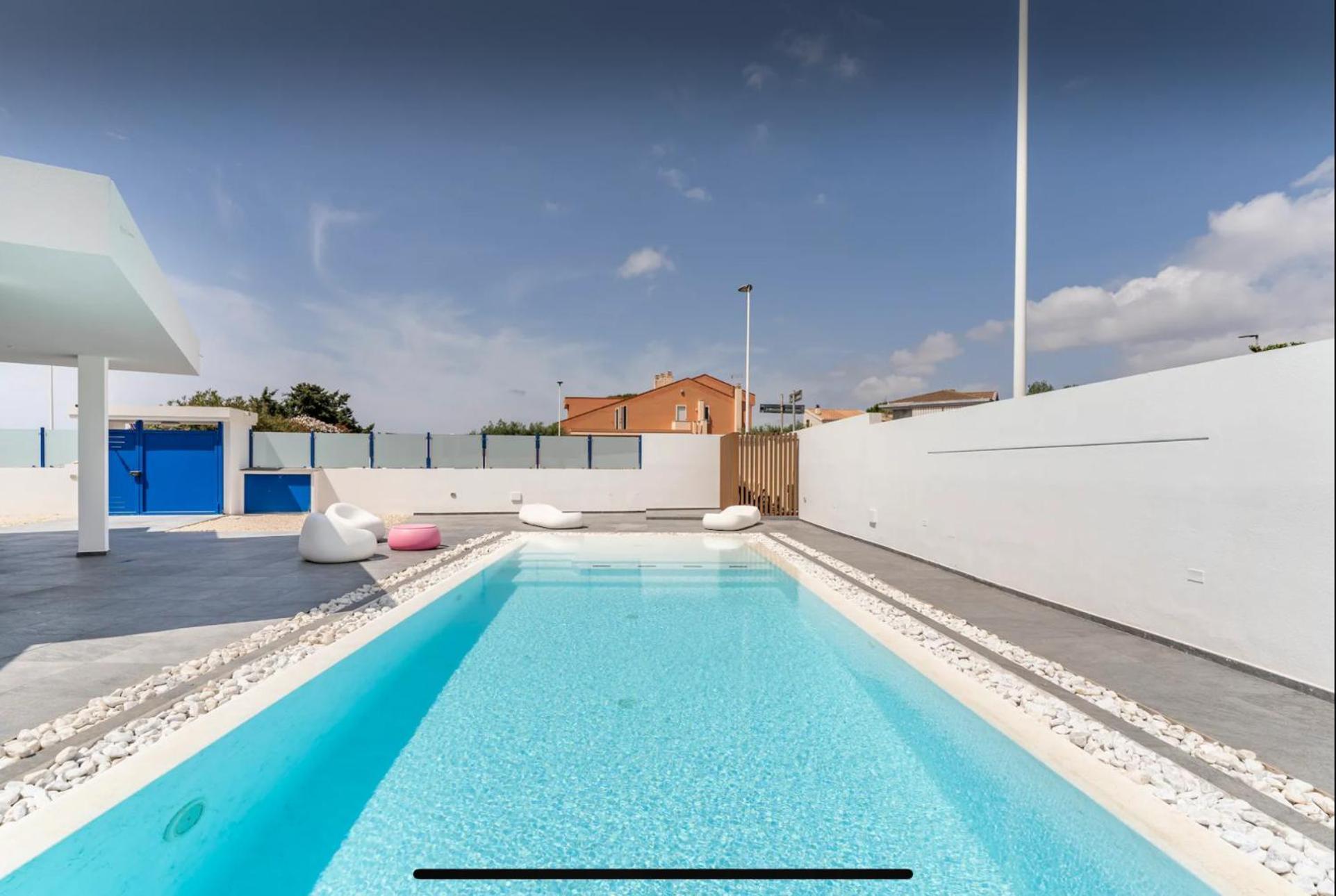 Quartu SantʼElena Leonida'S Room Pool And Jacuzzi מראה חיצוני תמונה